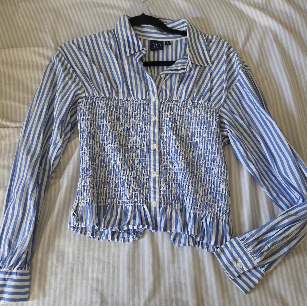 GAP Blue and White Striped Smocked Cropped Button-Up